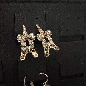 Elegant Gold tone Eiffel Tower Earrings